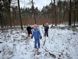 Udział klas 1b i 1c w PROJEKCIE DZIECI LASU 